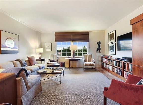 4th image of 1750 Saint Charles Ave APT 529