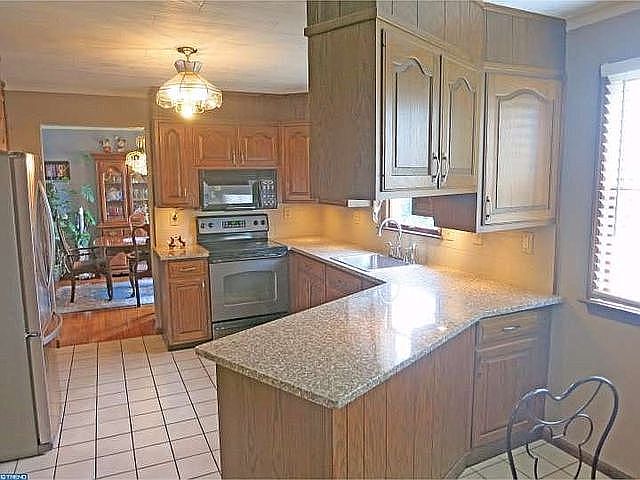 2nd image of 769 Hill Rd