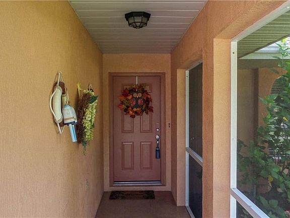 5th image of 10257 Chadwick Ave