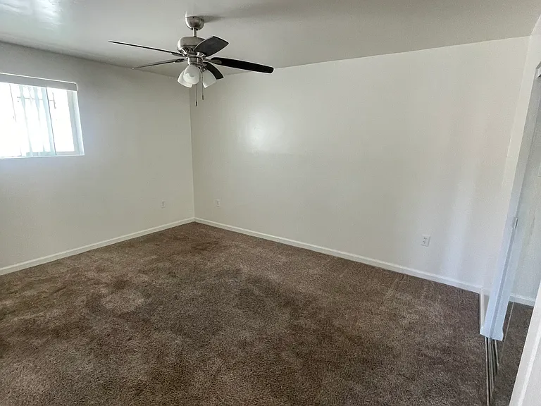 5138 Guava Ave — Photo 17