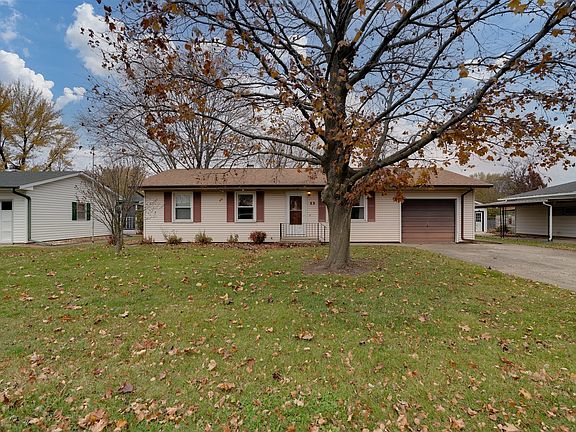 3rd image of 13 Ponderosa Dr