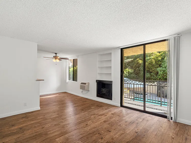 Ariel Court Apts — Photo 13