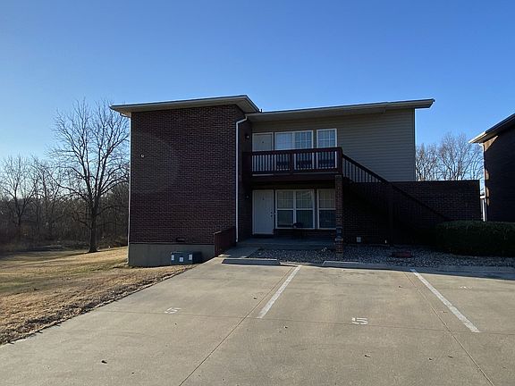 2nd image of 170 Westmount Dr APT 5