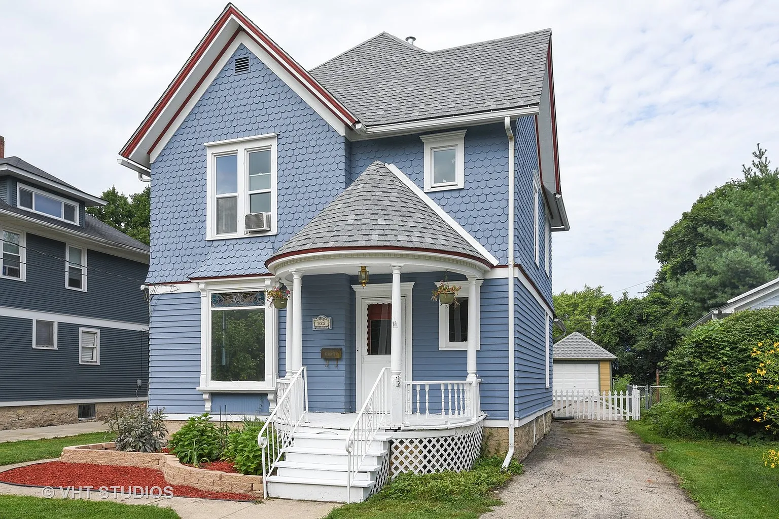 322 Perry St photo 1