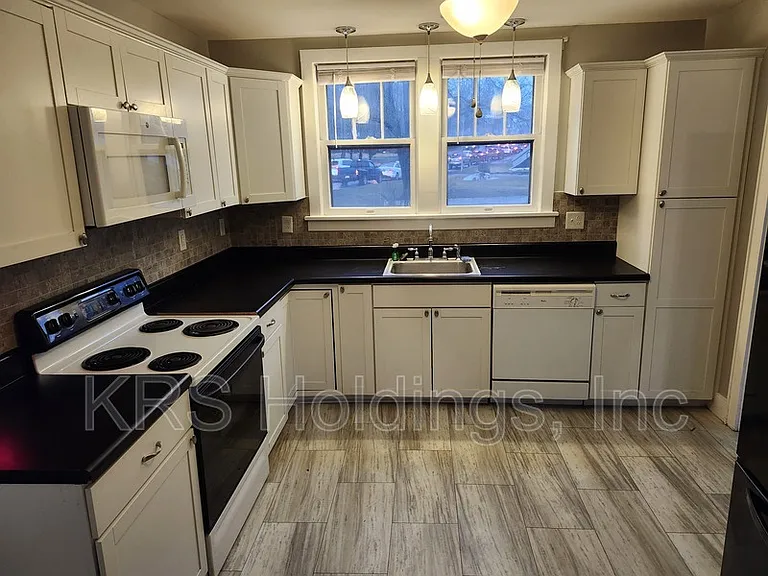 21 Port Republic Rd — Photo 8