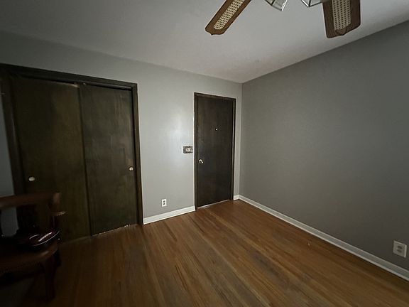 2nd image of 3127 Larkspur Dr