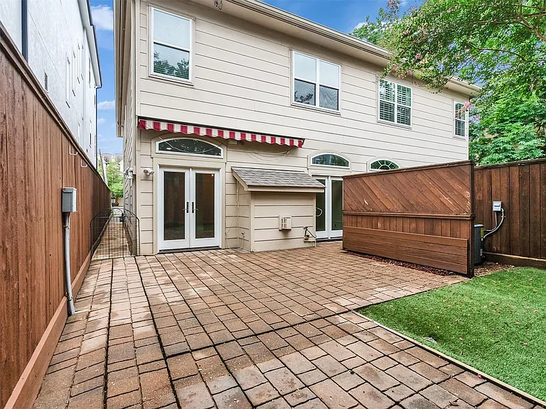 918 Knox St — Photo 26