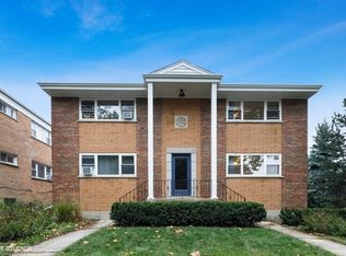 106 S Kenmore Ave, Elmhurst, IL 60126