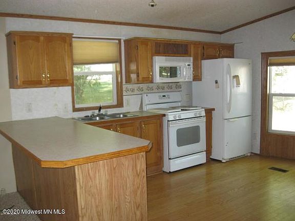 3rd image of 200 Centennial Ave W