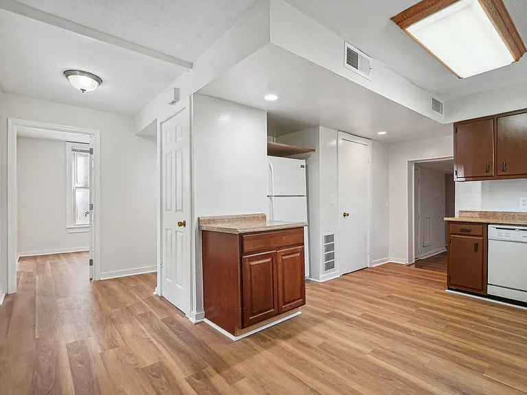 7405 Columbia Avenue — Photo 2