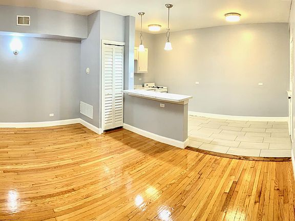 2nd image of 4165 S Archer Ave APT 201