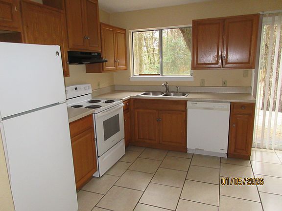 4th image of 2666 Faversham Dr