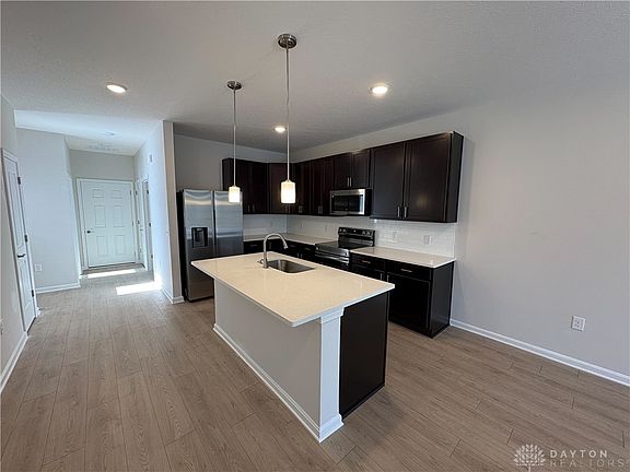 2nd image of 6843 Traditions St #27