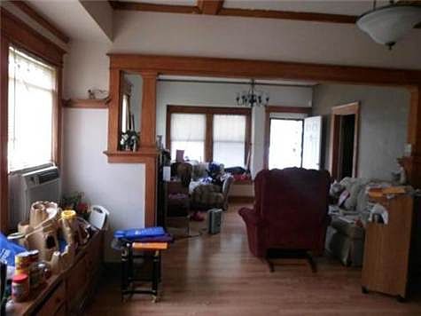 4th image of 3009 Monroe Ave