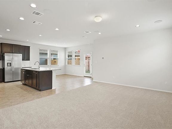 4th image of 163 White Dunes Dr