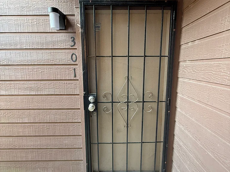 12905 Woodforest Blvd #301 — Photo 2