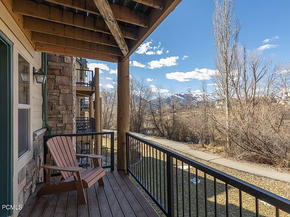 2nd image of 3521 N Fox Run Dr Unit 808