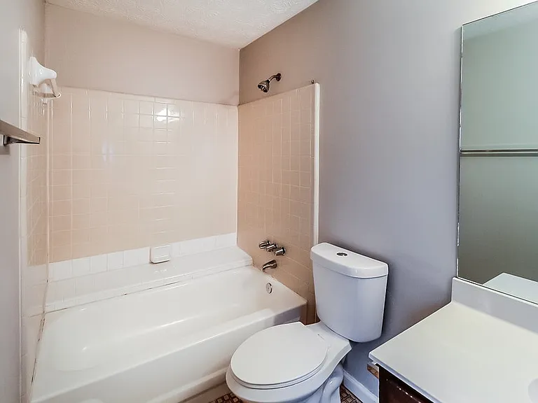 2468 Mistletoe Ln — Photo 12