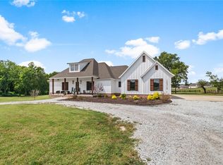 12315 Fairmount Rd, Gentry, AR 72734