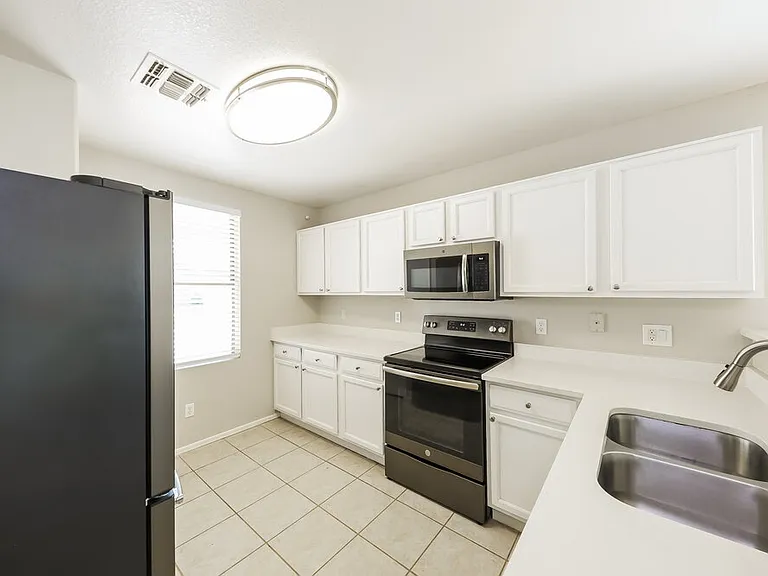 11335 W Crestbrook Dr — Photo 8