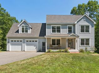53 Old Colony Ln, Cumberland, ME 04021