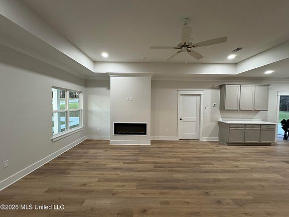 5th image of 11 Shadow Wood Dr