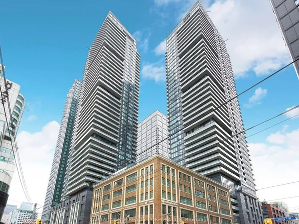 115 Blue Jays Way, Toronto, ON