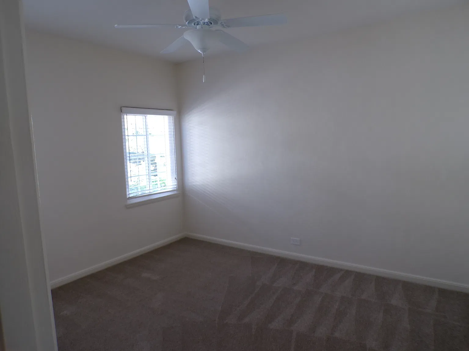 2 bed, 1.5 bath, 1100 sqft, $3,695 — Photo 4