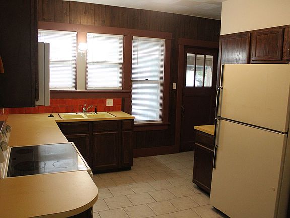 3rd image of 1732 Laramie St #1732