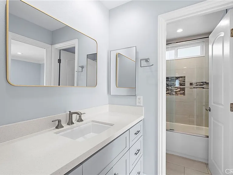 24352 Barbados Dr — Photo 18