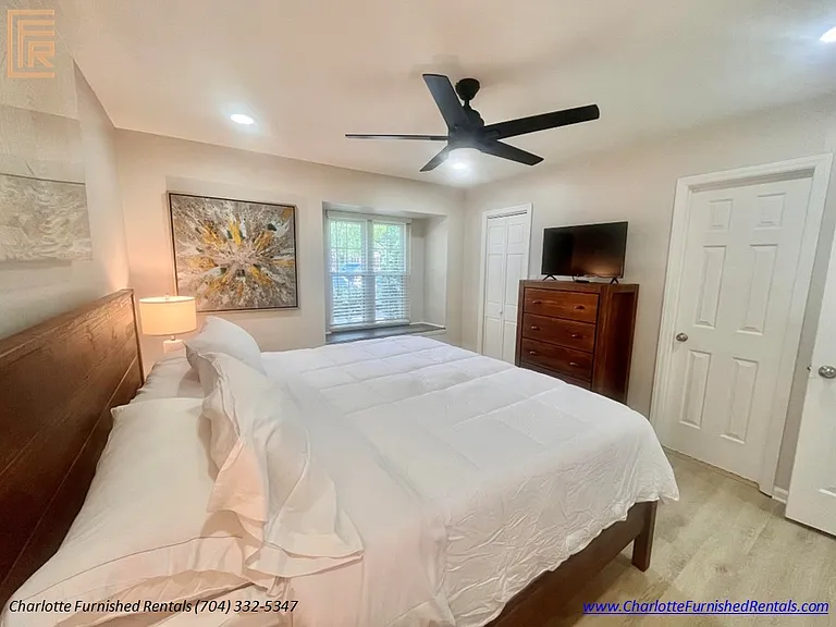 9427 S Vicksburg Park Ct — Photo 11