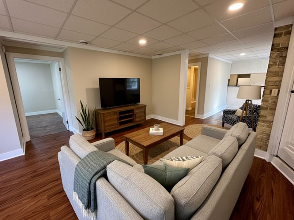 1st image of 2500 N Bartlett Ave #8648099a8