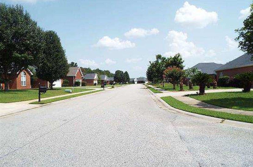 2nd image of 205 Wilmington Dr