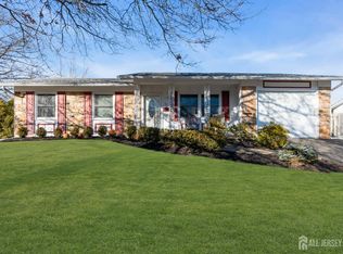 37 10th Ave, Monroe Township, NJ 08831