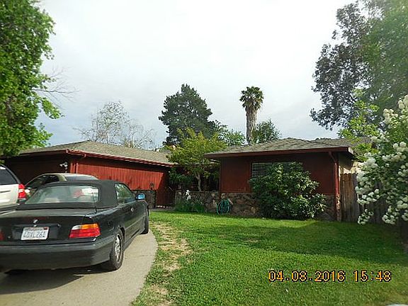 Front yard with circle drive