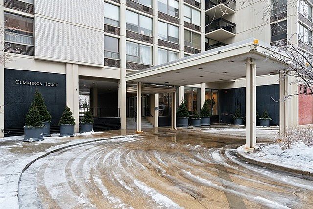 1st image of 1360 N Sandburg Ter APT 2109