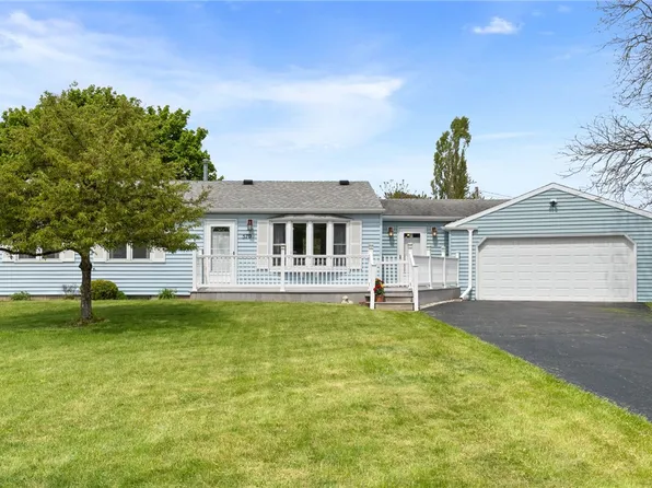 570 Wildbriar Rd, Rochester, NY 14623