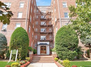 55 Grand Avenue #2A, Rockville Centre, NY 11570