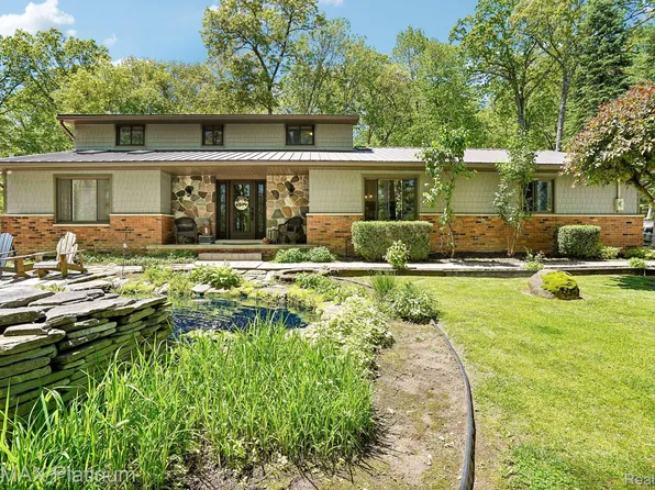 2615 Shagbark, Milford, MI 48380