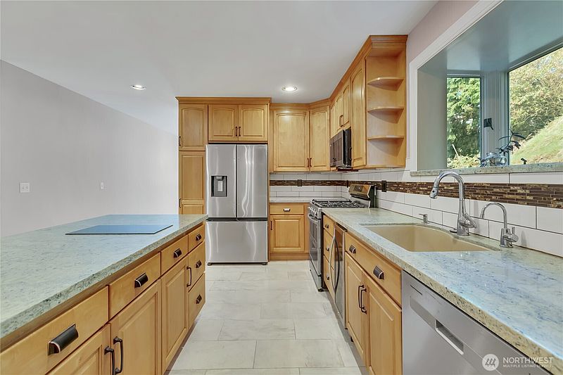 5th image of 1622 SW 140th Street