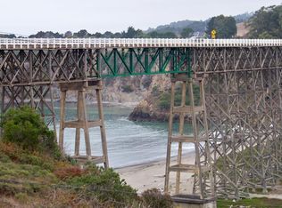 33875 East Ln, Albion, CA 95410