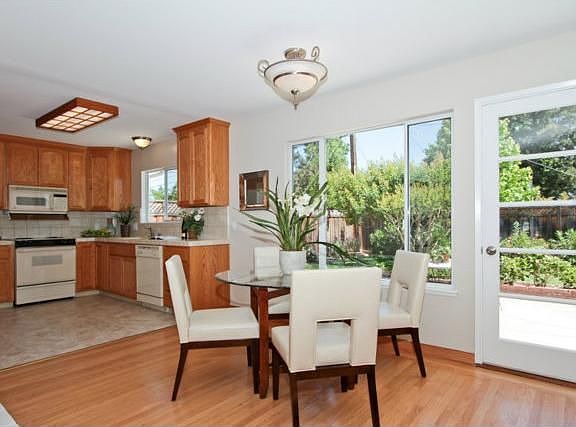 4th image of 1253 Lynn Way