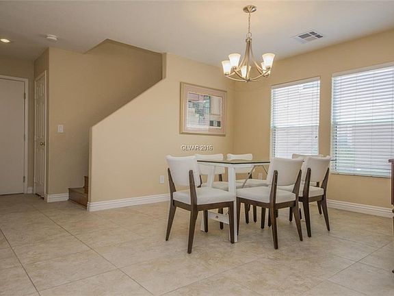 4th image of 805 Purdy Lodge St