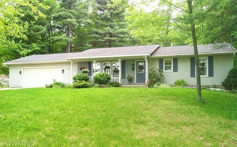 1st image of 15238 Larsen Ave NE