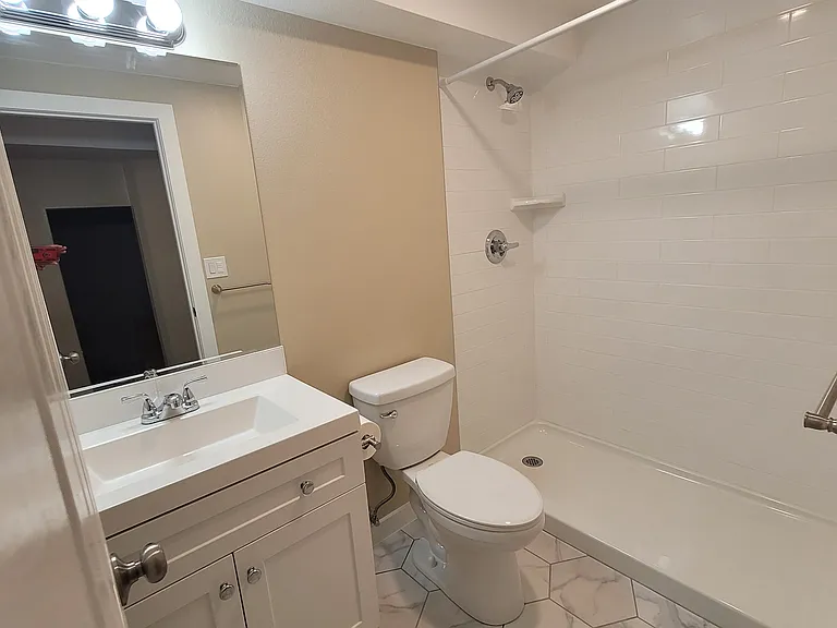 412 Wright St #104 — Photo 23