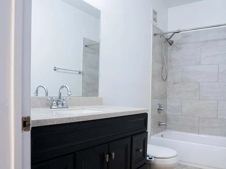 1221 N Randolph St #3 — Photo 7