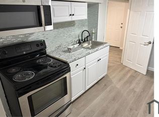 327 Dover St, Bridgeport, CT 06610