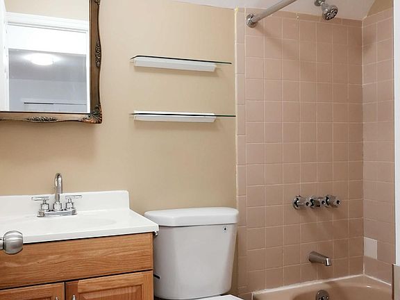 3rd image of 250 Monahan Ave #1F
