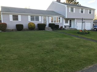 6 Ruth St, Middletown, RI 02842