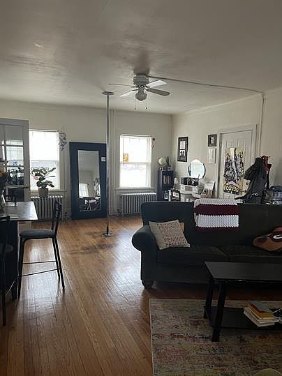 1st image of 240 W Lakelawn Pl #14867023